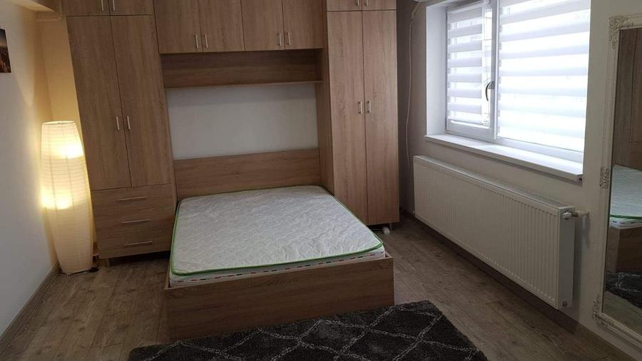 Garsonieră decomandată în Central