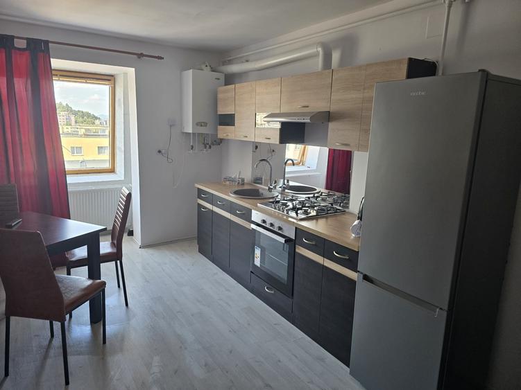 Apartament cu 2 camere semidecomandat în Drumul Carului