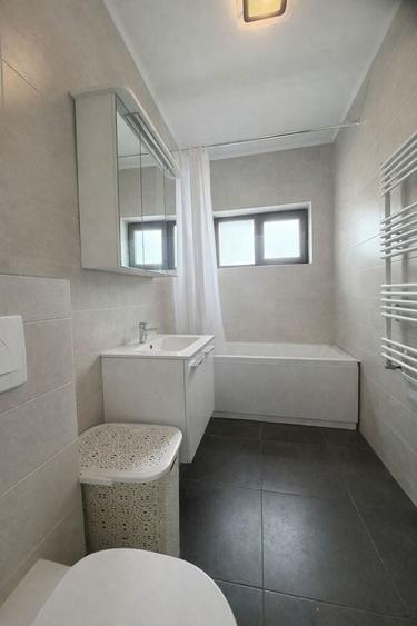 Apartament cu 3 camere decomandat, mobilat în Dumbrăvița