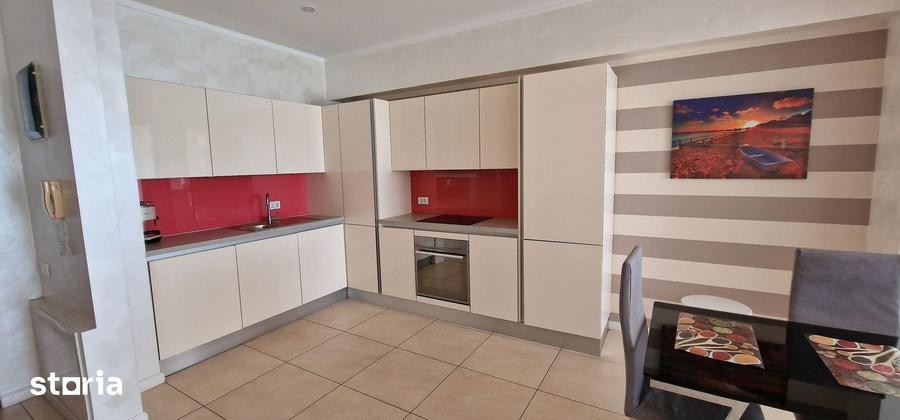 Apartament cu 3 camere decomandat în Cazino