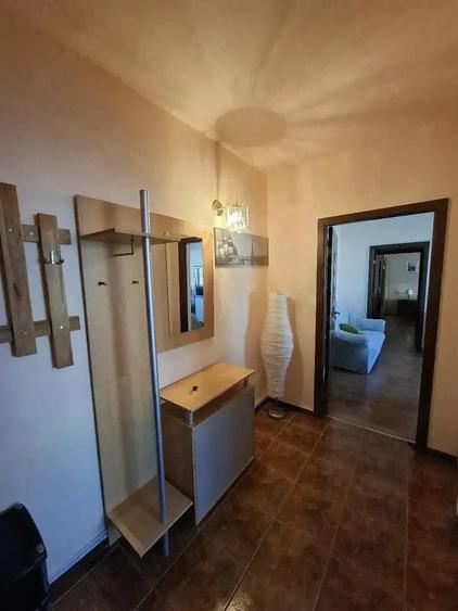 Apartament cu 2 camere semidecomandat în Hipodrom