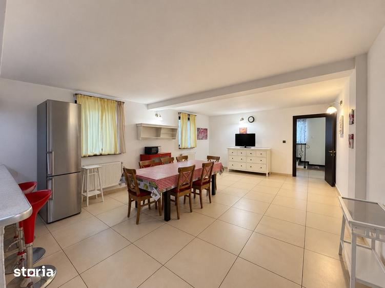 Casă cu 6 camere cu Teren 1538 Mp în Dănești