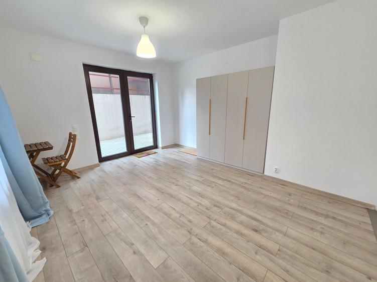 Apartament cu 2 camere decomandat în Drumul Taberei