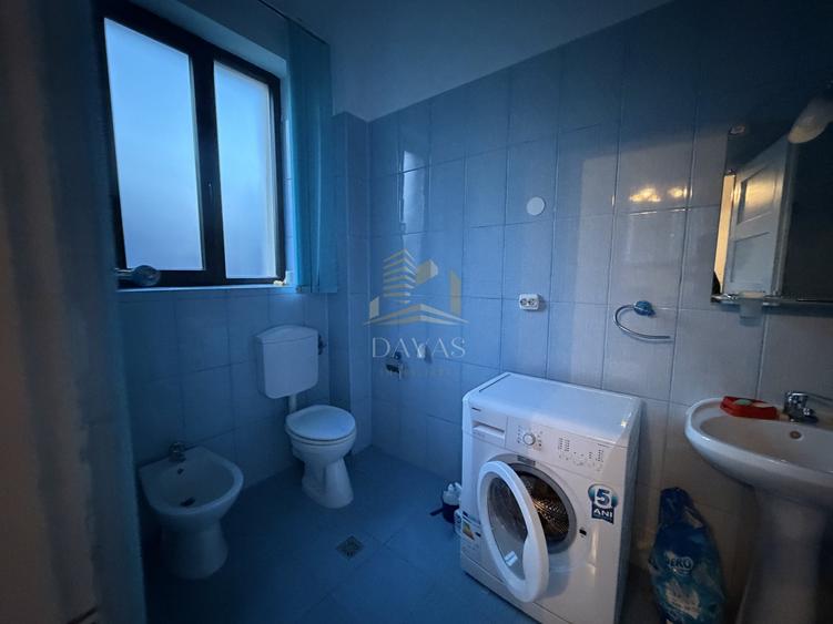 Casă individuală cu 5 camere cu Canalizare în Mărăști
