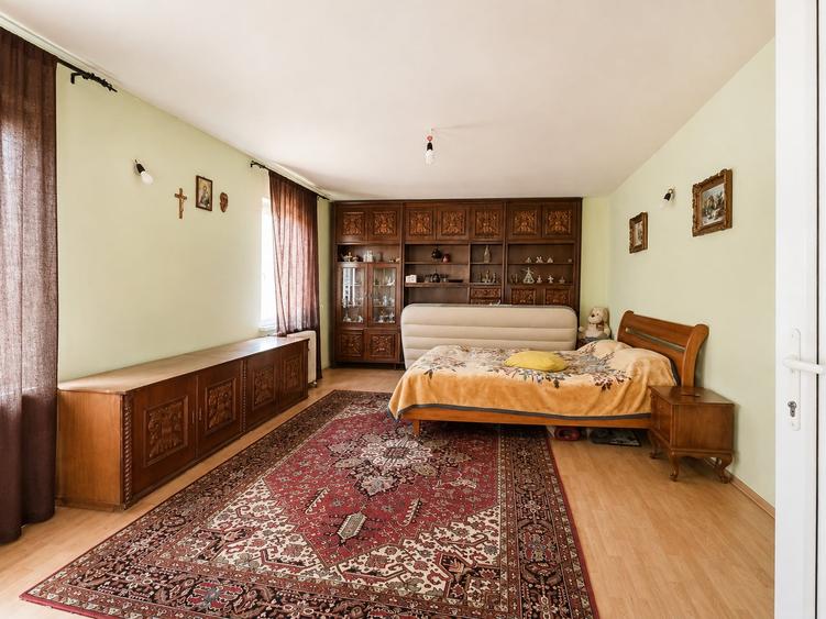 Casă individuală cu 4 camere cu Teren 1528 Mp în Letca Nouă