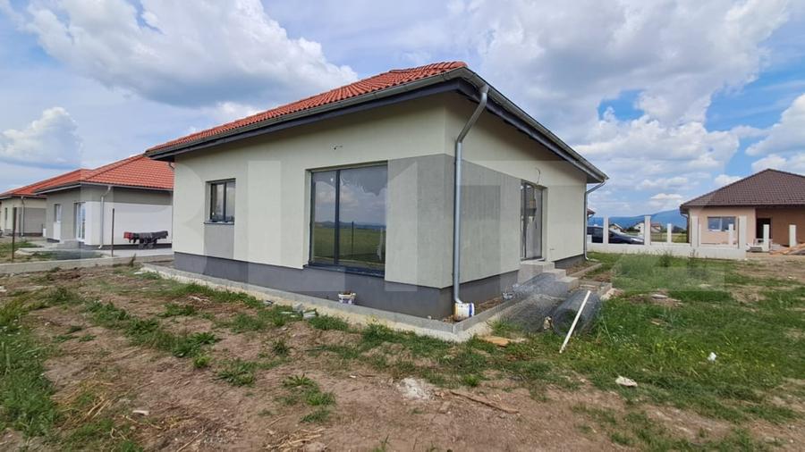 Casă individuală cu 3 camere cu Canalizare în Prejmer