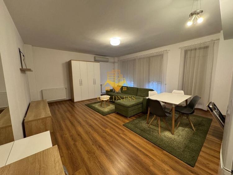 Apartament cu 2 camere semidecomandat, mobilat în Iris