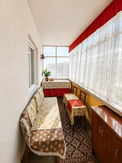 Apartament cu 3 camere decomandat în Nufărul