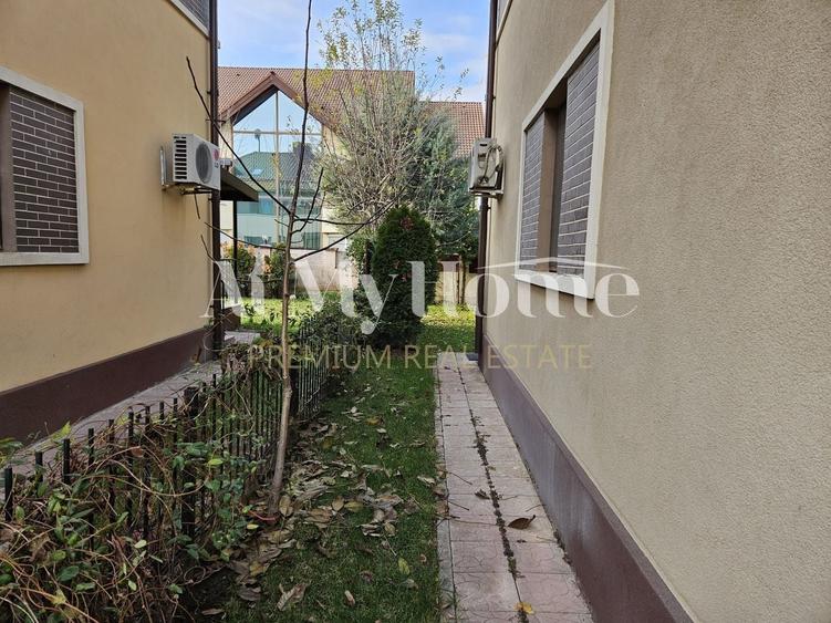 Duplex cu 6 camere cu Piscina în Iancu Nicolae