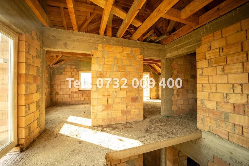 Casă cu Teren 475 Mp în Hălchiu