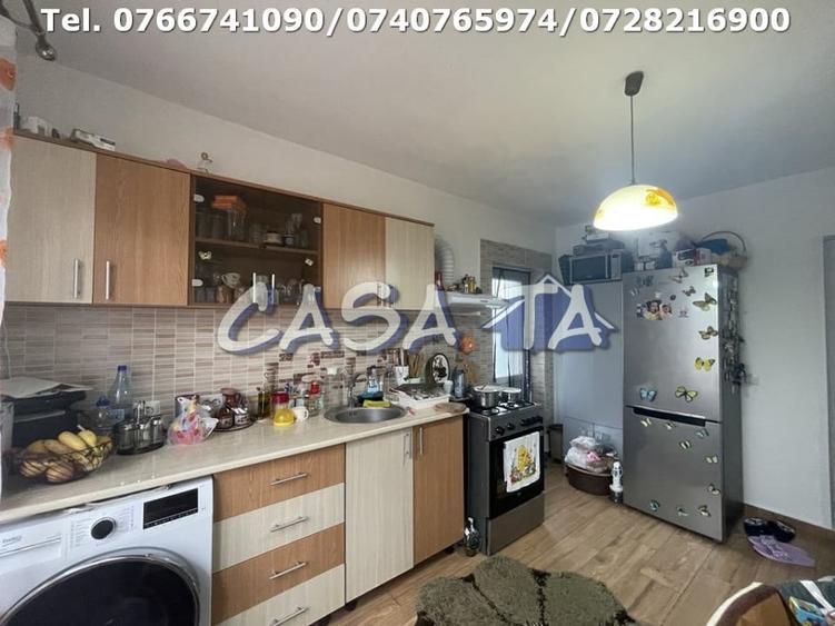 Casă individuală cu 3 camere cu Canalizare în Iezureni