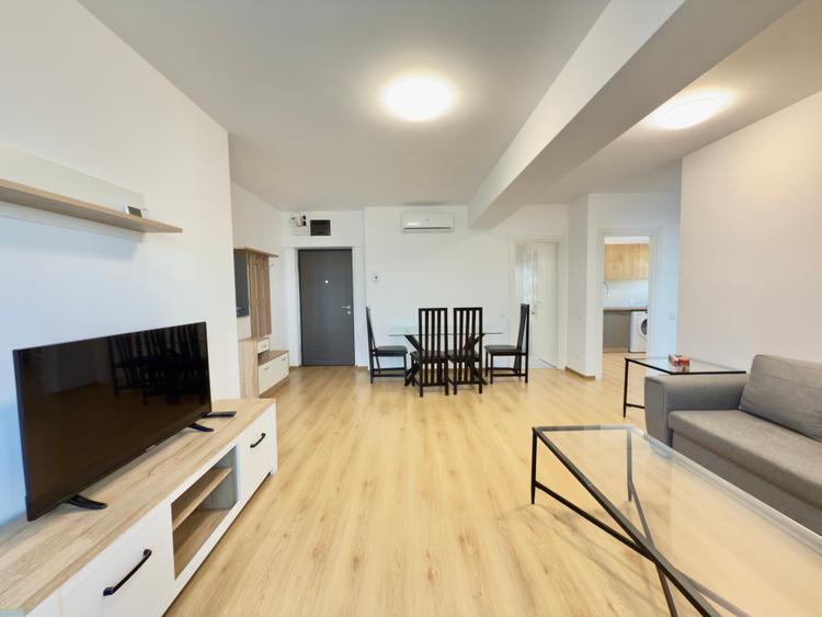 Apartament cu 3 camere semidecomandat, mobilat în Unirii