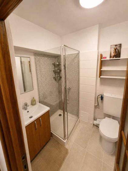 Apartament cu 3 camere decomandat în Drumul Taberei