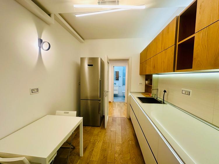 Apartament cu 3 camere decomandat în Unirii