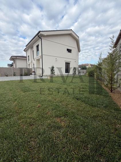 Duplex cu 4 camere cu Canalizare în Moșnița Nouă