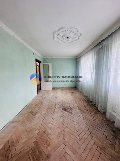 Apartament cu 4 camere decomandat în Durău