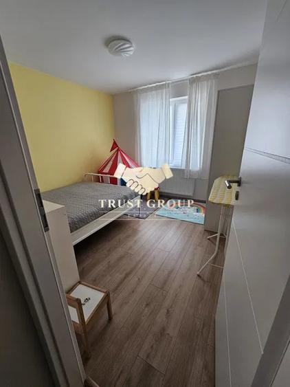 Apartament cu 3 camere decomandat în Drumul Taberei