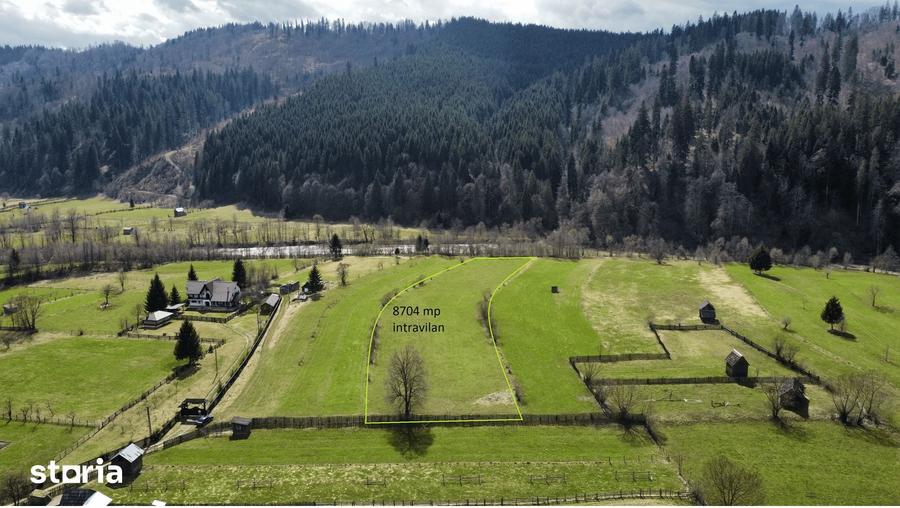Teren de 8704 mp, în Vatra Moldoviței