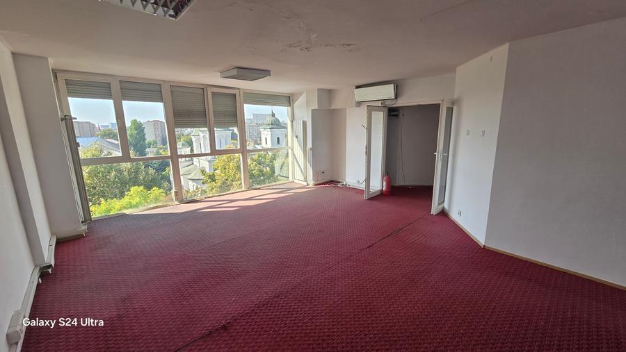 Apartament cu 5 camere în P-ța Unirii