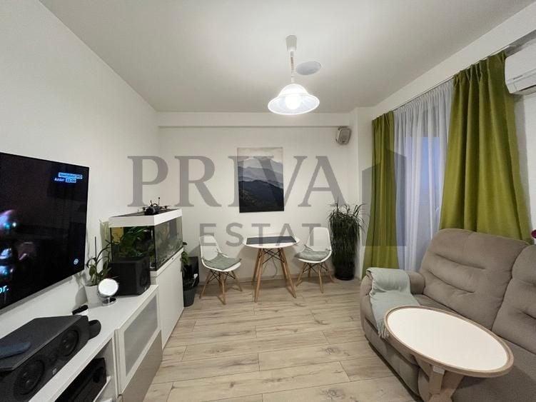 Apartament cu 3 camere decomandat, mobilat în Soarelui