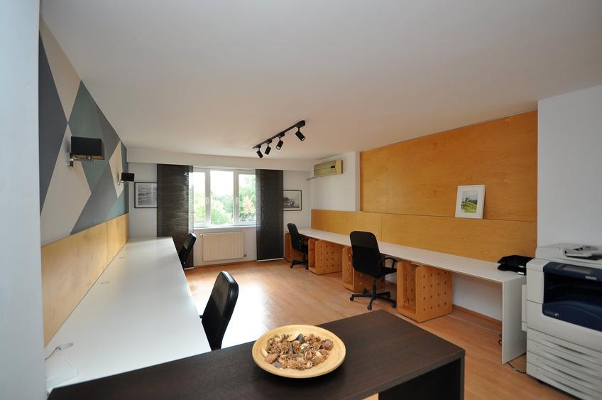 Apartament cu 3 camere în 13 Septembrie