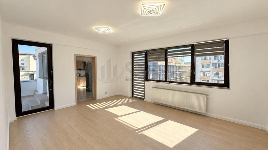 Apartament cu 4 camere decomandat în Dorobanți