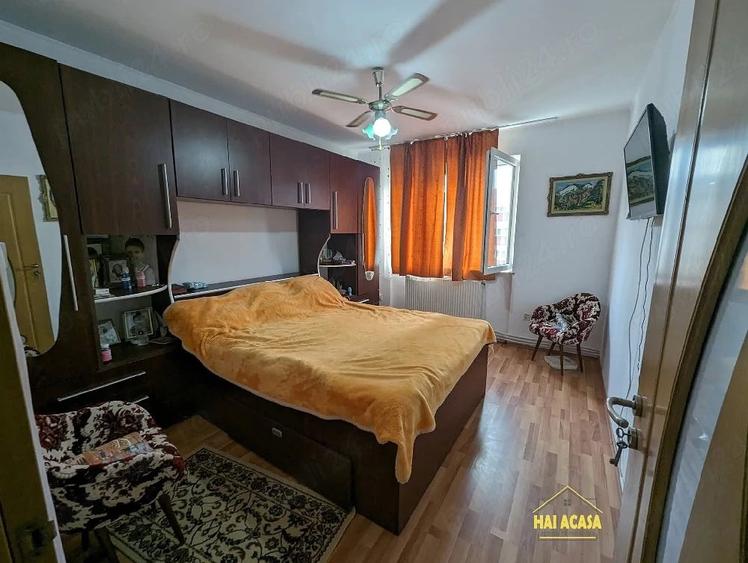 Apartament cu 3 camere decomandat în Soarelui