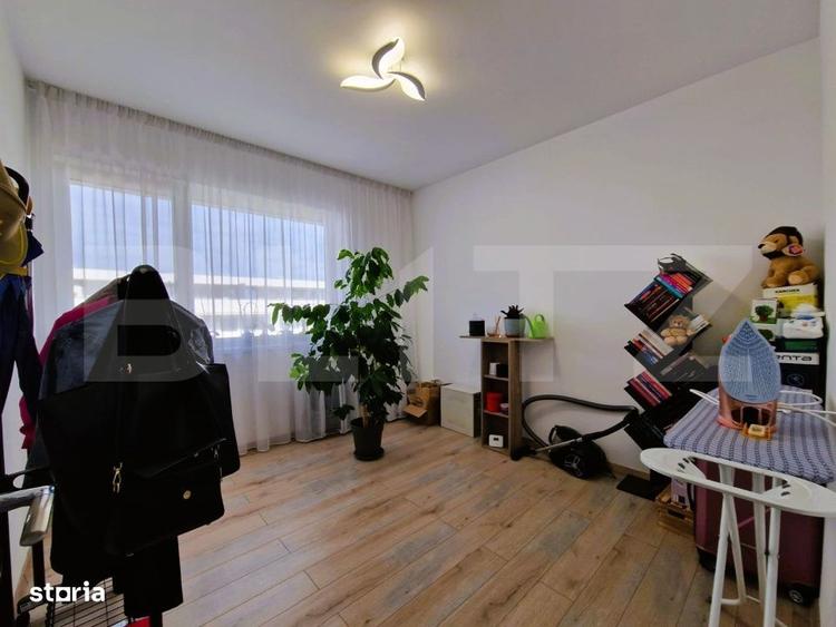 Apartament cu 3 camere semidecomandat în Sânnicoară