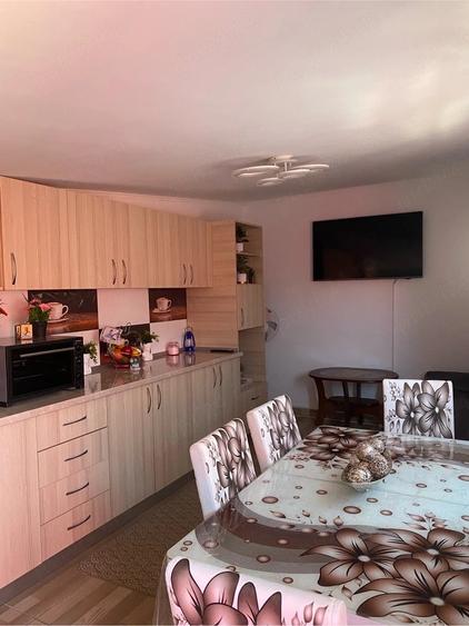 Casă cu 6 camere cu Teren 1273 Mp în Lița