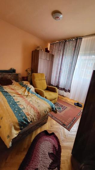 Ap.3 camere - 2 balcoane - bloc vechi - 1