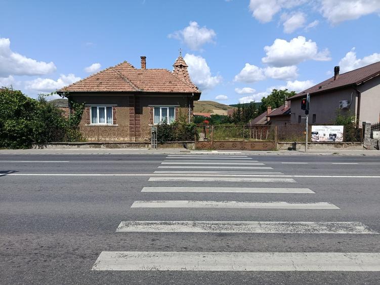 Spațiu comercial, de 1,250 mp, în Florești