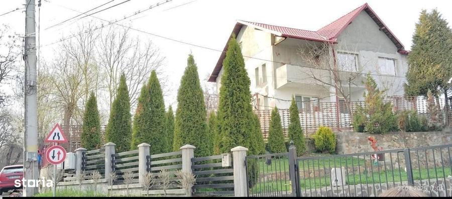 Casă cu 4 camere cu Teren 375 Mp în Central