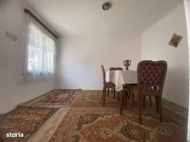 Casă cu 4 camere în Central