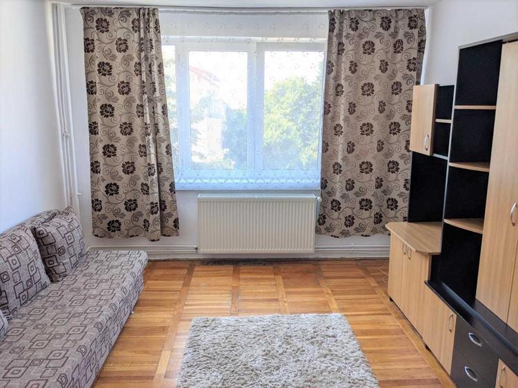 Apartament cu 2 camere decomandat, mobilat în Complex Studențesc