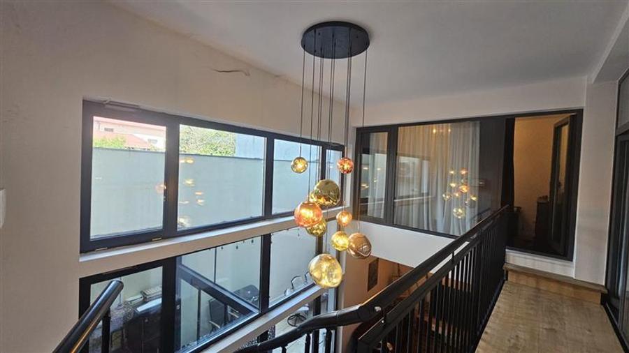 Apartament cu 3 camere decomandat, mobilat în Unirii