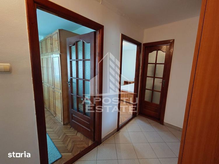 Apartament cu 3 camere, mobilat în Fabric