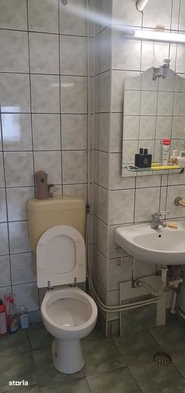 Apartament cu 2 camere decomandat, mobilat în Exterior Vest