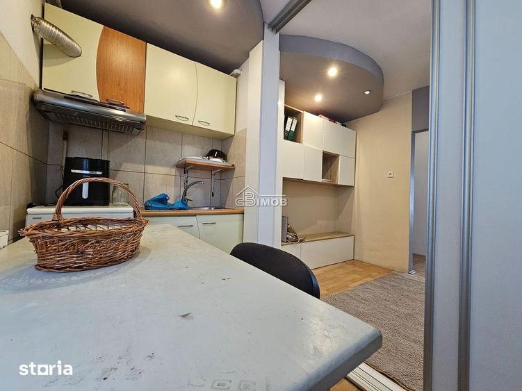 Apartament cu 3 camere decomandat în Micro 11