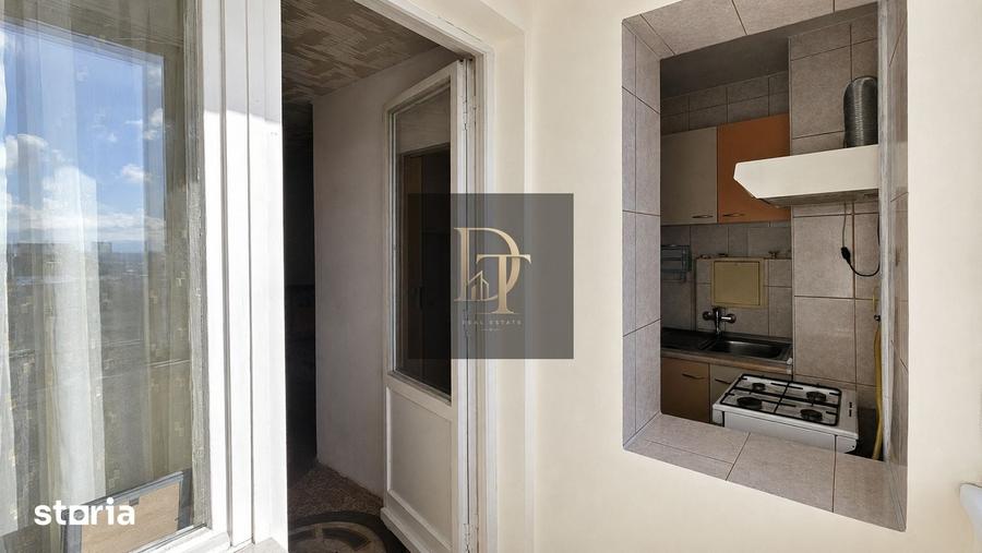 Apartament cu 2 camere decomandat în Tractorul