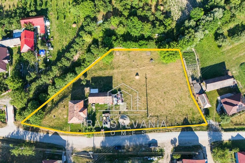 Casă cu Teren 3463 Mp în Vale