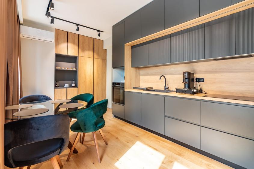 Apartament cu 4 camere decomandat, mobilat în Pipera
