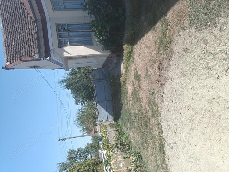 Casă cu 6 camere în Alioș