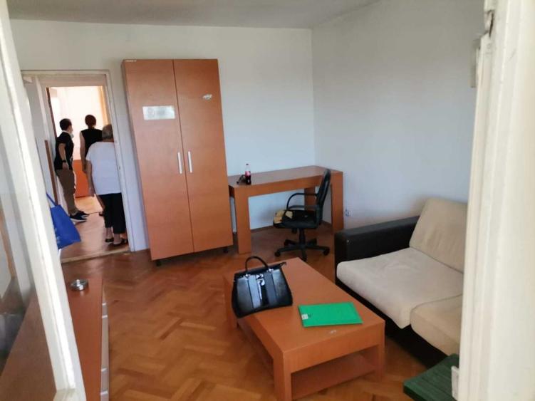 Apartament cu 4 camere decomandat în 13 Septembrie