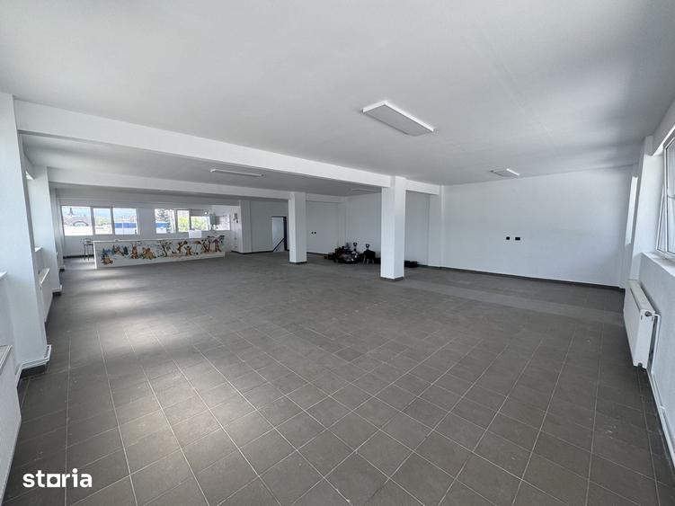 Spațiu comercial, de 200 mp, în Terezian