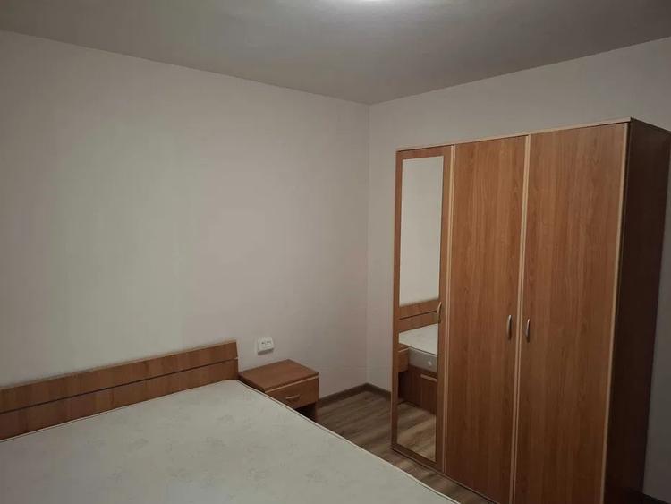 Apartament cu 2 camere semidecomandat, mobilat în Titan
