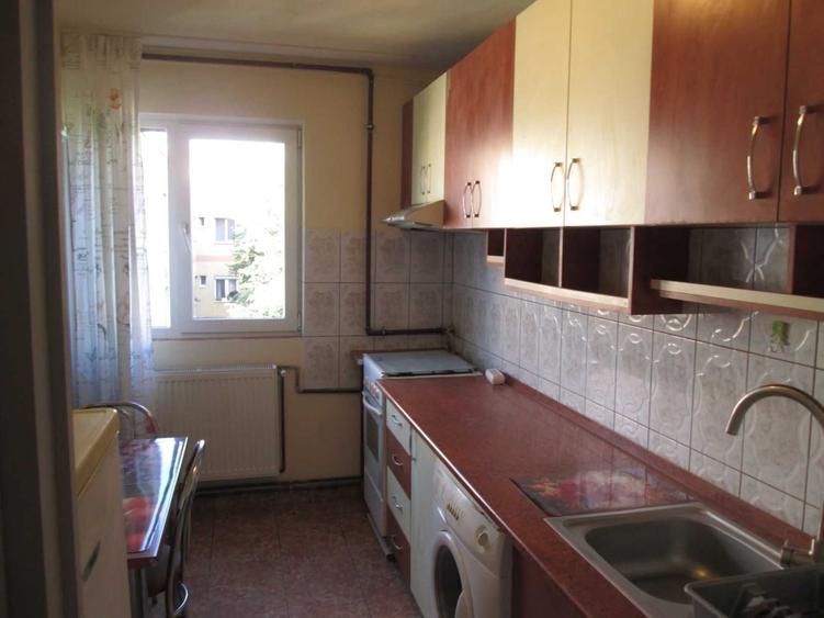 Apartament cu 2 camere semidecomandat în Exterior Vest