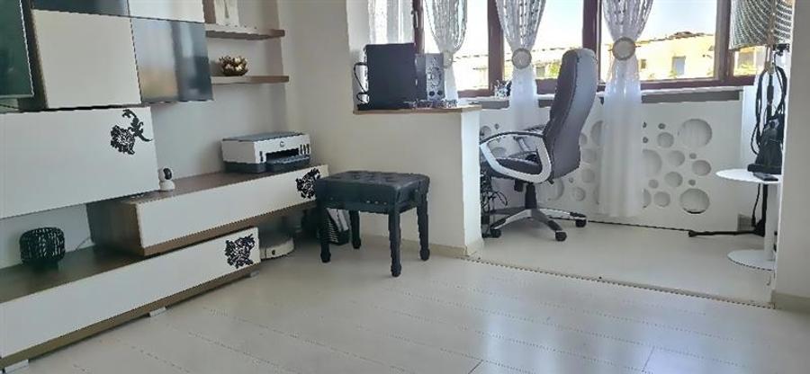 Apartament cu 2 camere semidecomandat, mobilat în Astra