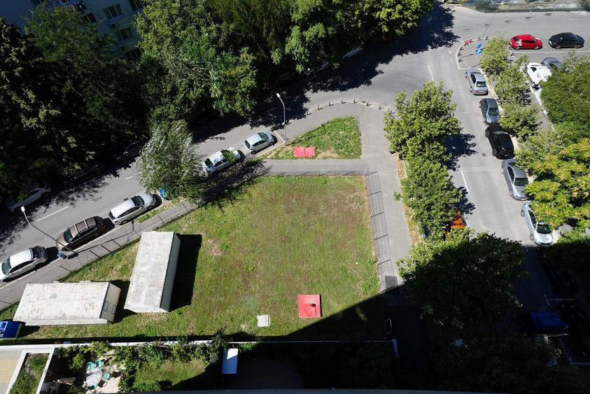 Apartament cu 5 camere decomandat, mobilat în Basarabia