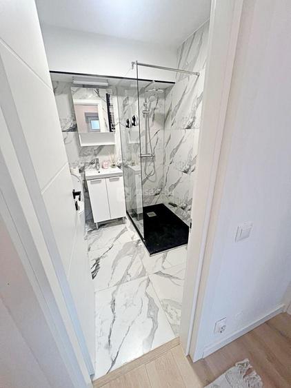Apartament cu 2 camere decomandat, mobilat în Central