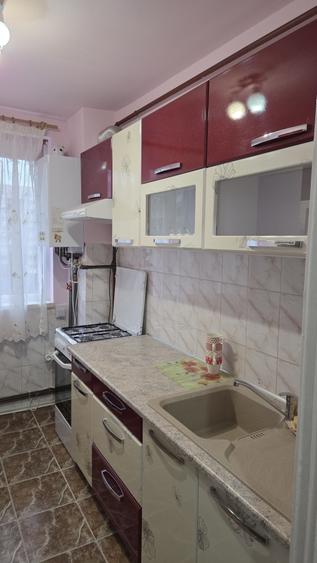 Apartament cu 2 camere semidecomandat în Florilor